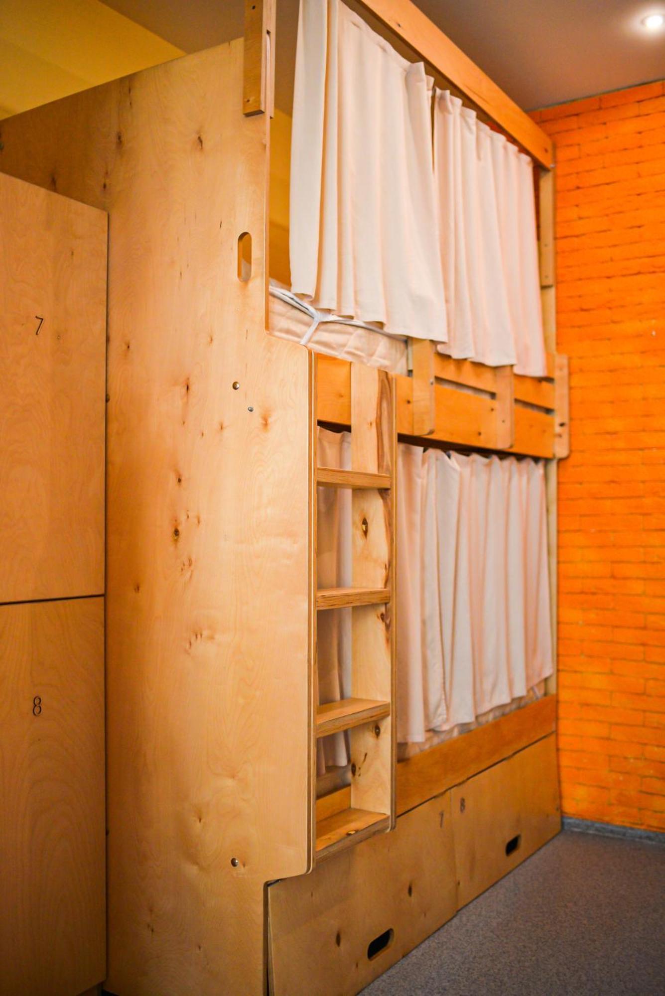 Hostel Forum 阿斯坦纳 外观 照片